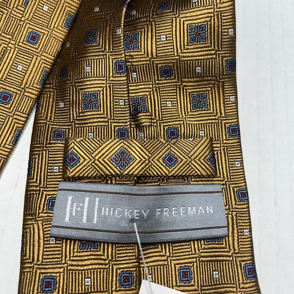 Hickey Freeman Men's Tie Gold Print - Picture 3 of 5